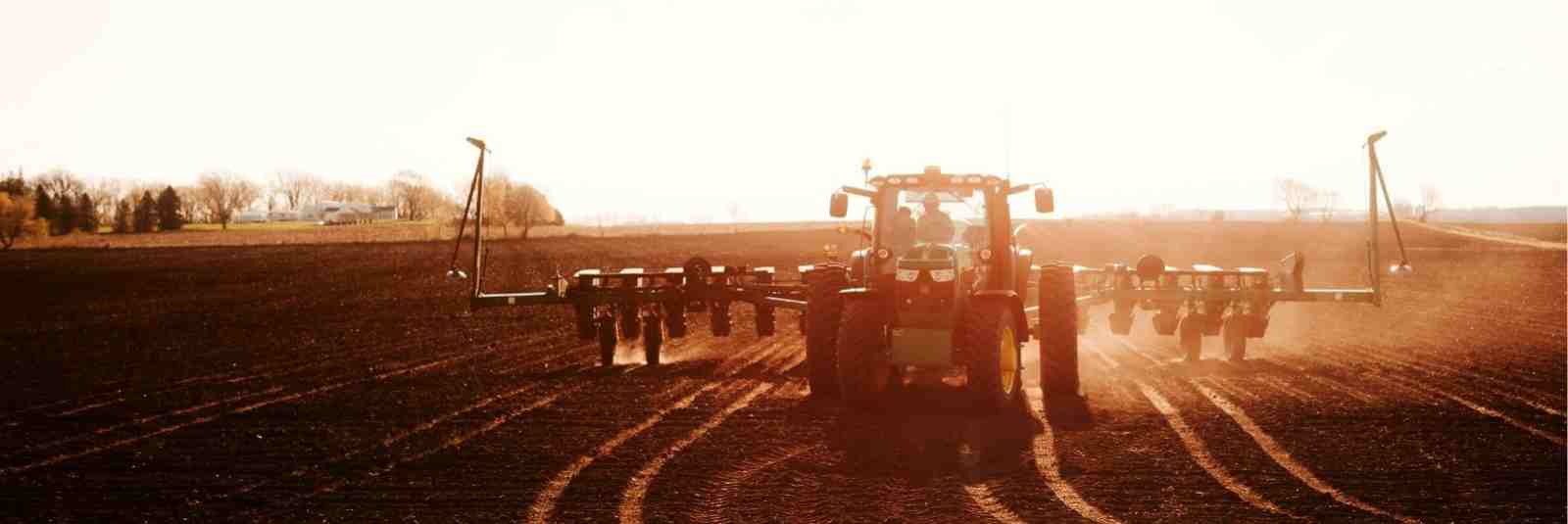 planter in dusty field